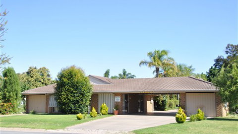 Darling Junction Motor Inn - Tourism Caloundra 1