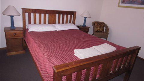 AAT 28 Goldsmith Hotel - Tourism Caloundra 6