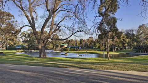 Best Western Melbourne's Princes Park Motor Inn - Tourism Caloundra 1