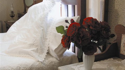 Abergeldie Bed & Breakfast - Tourism Caloundra 1