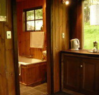 Braeside Mount Macedon Country Retreat and Bed  Breakfast - Tourism Caloundra