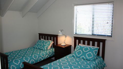 Hidden Treasure At Pirates Bay - Tourism Caloundra 2