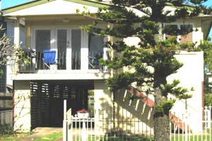 Amanda Stichbury Holiday Guide - Tourism Caloundra 0