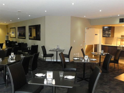 Riverside Hotel South Bank - Tourism Caloundra 0