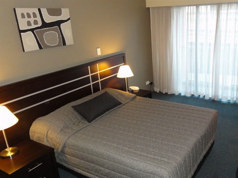 Riverside Hotel South Bank - Tourism Caloundra 1