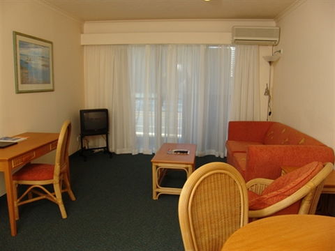 Riverside Hotel South Bank - Tourism Caloundra 4