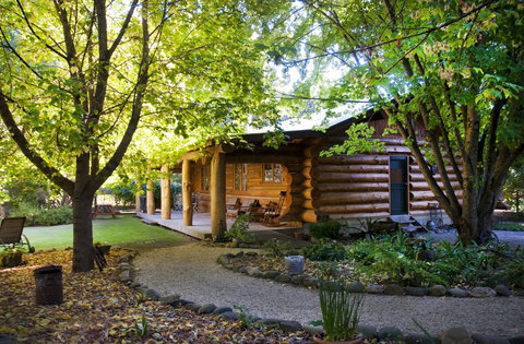 Tewksbury Lodge - Tourism Caloundra 0