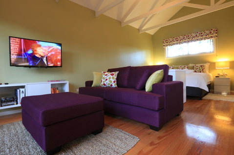 Holmwood Guest House - Tourism Caloundra 3