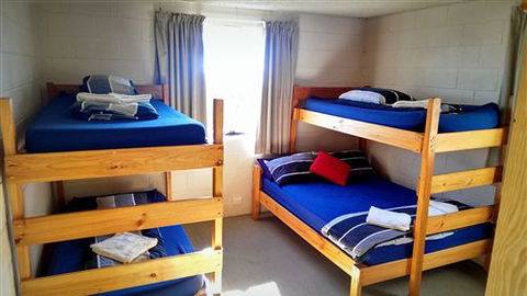 Sugarbush Lodge And Apartments - Tourism Caloundra 3