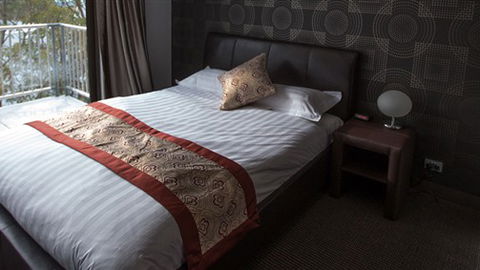 Duck Inn Mount Buller - Tourism Caloundra 0
