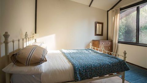 Schusters Lodge - Tourism Caloundra 2