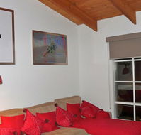 Two Mountains Lodge - Tourism Caloundra