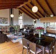 Holmesglen at Eildon - The Homestead - Tourism Caloundra