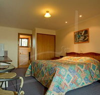 Little Desert Nature Lodge - Tourism Caloundra