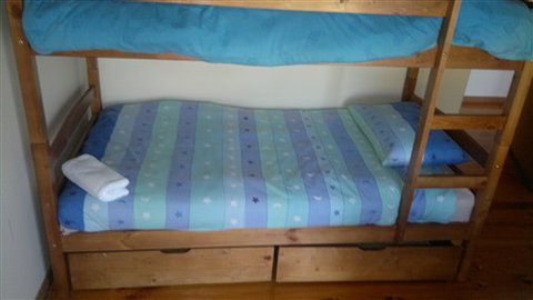 Vals Retreat - Tourism Caloundra 1