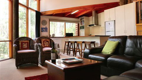 MannaGum Alpine Lodge - Tourism Caloundra 0