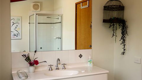 MannaGum Alpine Lodge - Tourism Caloundra 4