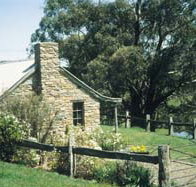 Adelaide Hills Country Cottages - Gum Tree Cottage - Tourism Caloundra