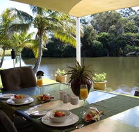 Alexander Lakeside Bed  Breakfast - Tourism Caloundra