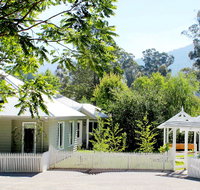 Amelina Cottages - Tourism Caloundra