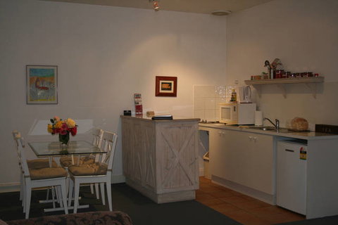 Amy's House - Tourism Caloundra 3