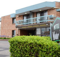 Motel 10 - Tourism Caloundra