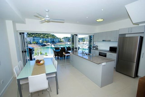 Beachside At Magnetic Harbour - Tourism Caloundra 1