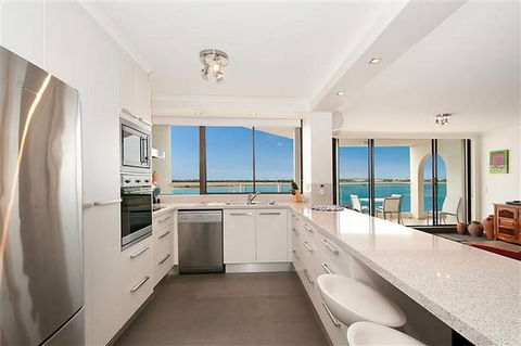 Beaconlea Tower Apartments - Tourism Caloundra 0