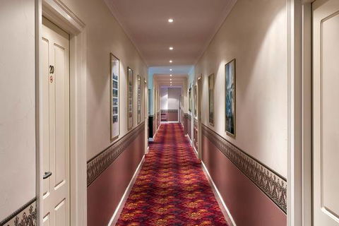 BEST WESTERN Ensenada Motor Inn & Suites - Tourism Caloundra 2