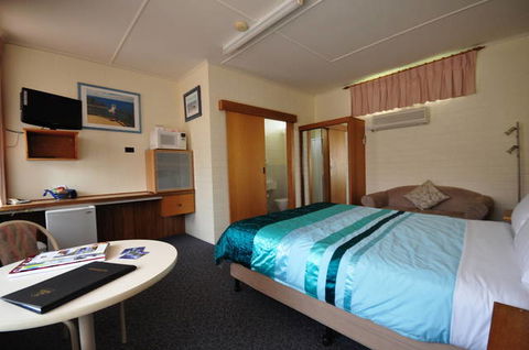BEST WESTERN Melaleuca Motel & Apartments - Tourism Caloundra 1