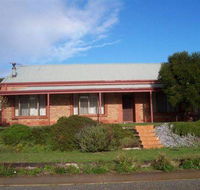 Bott's Beach Retreat - Tourism Caloundra