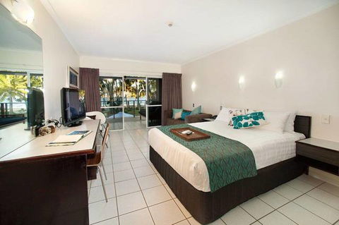 Castaways Resort And Spa, Mission Beach - Tourism Caloundra 3