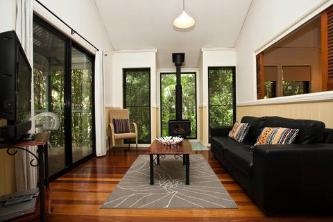 Cedar Creek Lodges At Thunderbird Park™ - Tourism Caloundra 0