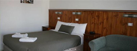 Central Motel - Tourism Caloundra 0