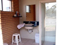 Charlton Travellers Rest Ensuite Caravan Park - Tourism Caloundra 4
