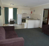 Werribee Motel  Apartments - Tourism Caloundra