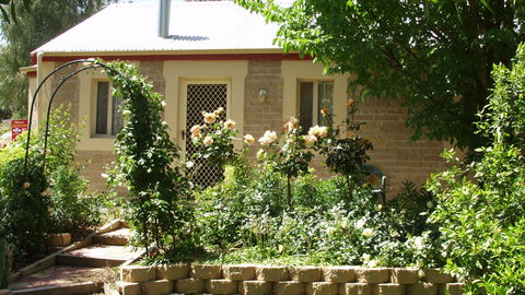 Clare Valley Cottages - Tourism Caloundra 2