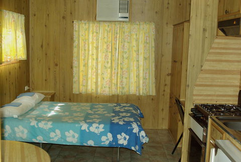 Crocodile Caravan  & Camping Park - Tourism Caloundra 3