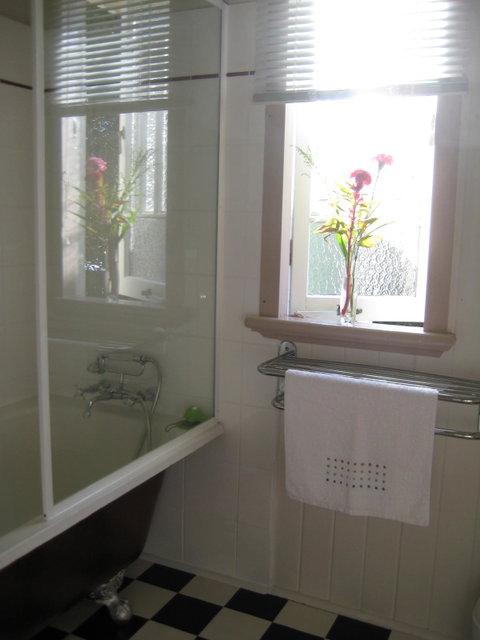 Eco Queenslander Holiday Home - Tourism Caloundra 5