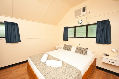 Ellis Beach Oceanfront Bungalows & Caravan Pk - Tourism Caloundra 1