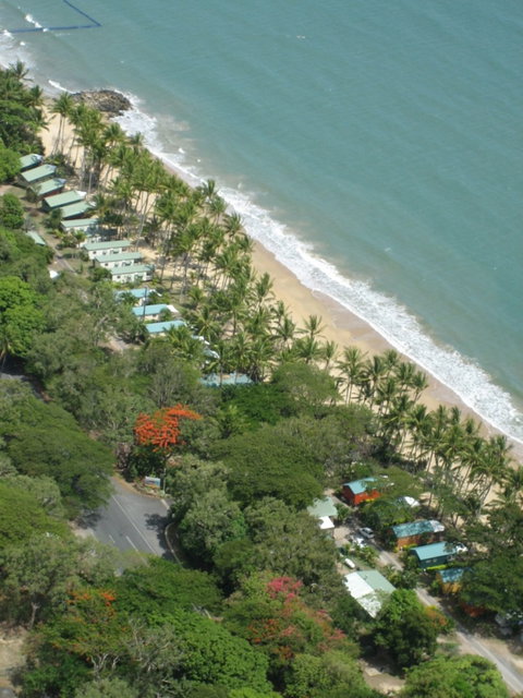 Ellis Beach Oceanfront Bungalows & Caravan Pk - Tourism Caloundra 6
