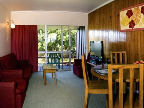 Fletcher Christian Apartments - Tourism Caloundra 2