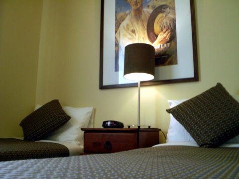 Forrest Hotel & Apartments - Tourism Caloundra 5