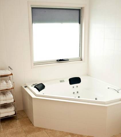 Forty Five - Tourism Caloundra 2