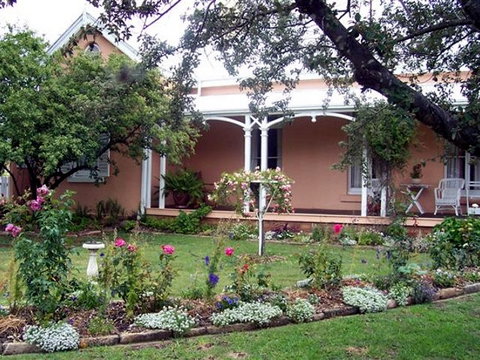 Guy House B&B - Tourism Caloundra 2