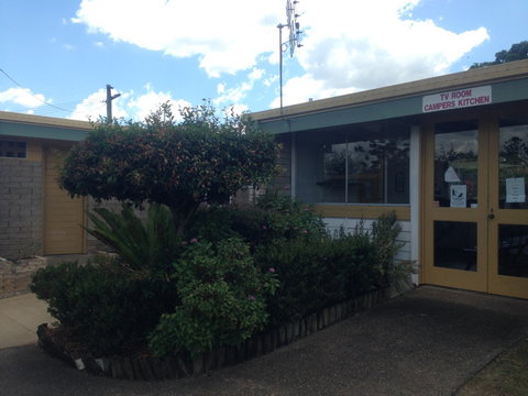 Gympie Caravan Park - Queens Park - Tourism Caloundra 3