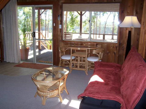Jarrah Glen Cabins - Tourism Caloundra 1