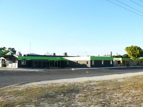 Jurien Bay Hotel Motel - Tourism Caloundra 0