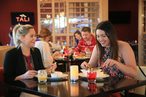 Lasseters Hotel - Tourism Caloundra 7