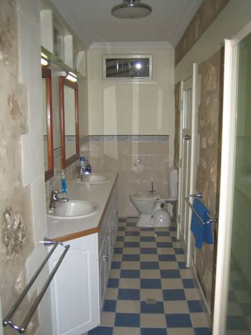 MacDonnell House (Naracoorte Cottages) - Tourism Caloundra 0